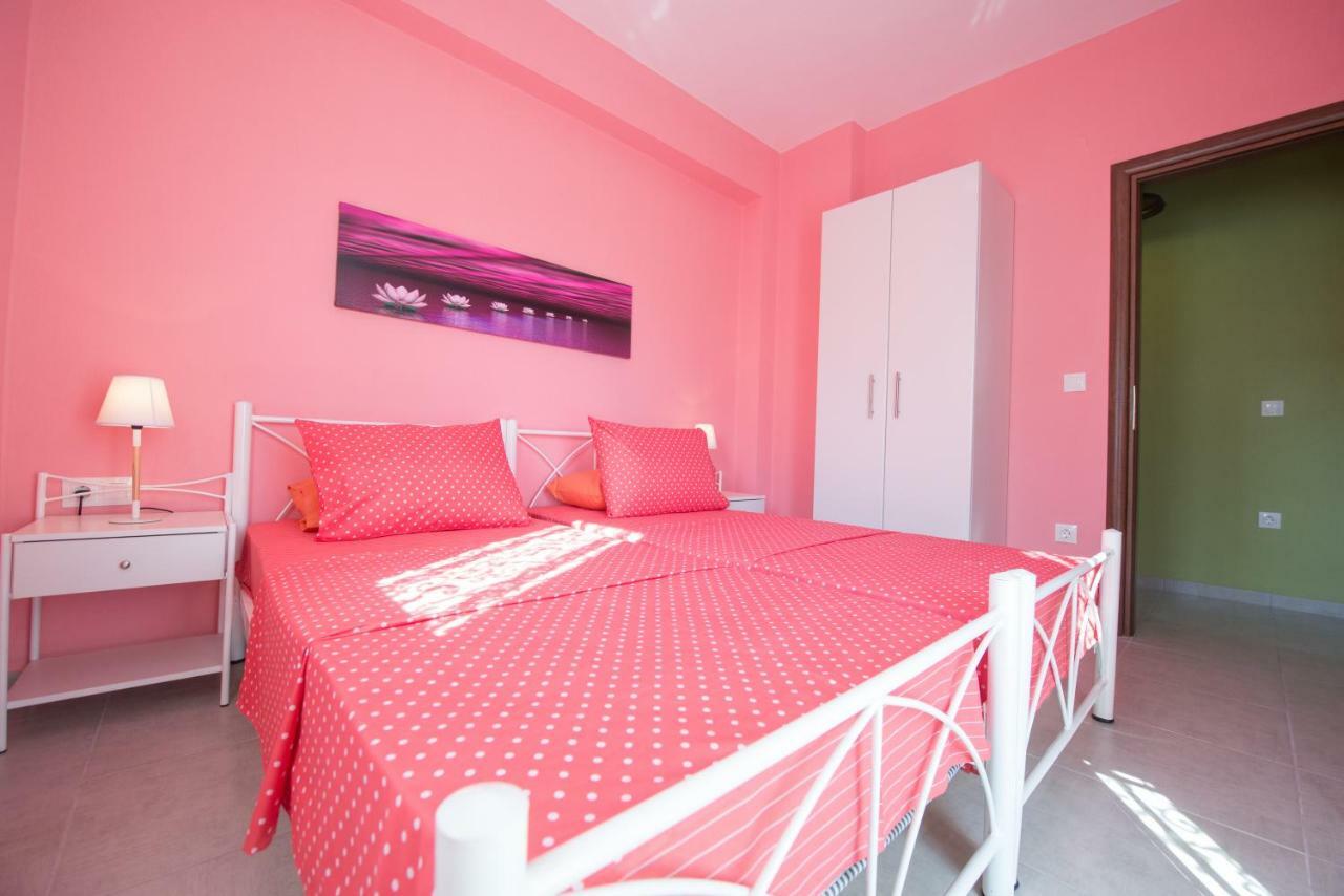 Roxani'S Apartments อาโยส นิโกลาออส ภายนอก รูปภาพ